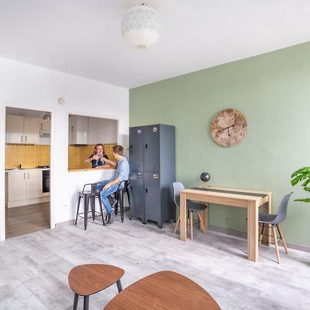 Hostel Ambassade Bretonne Vieux-Port Марсель Экстерьер фото